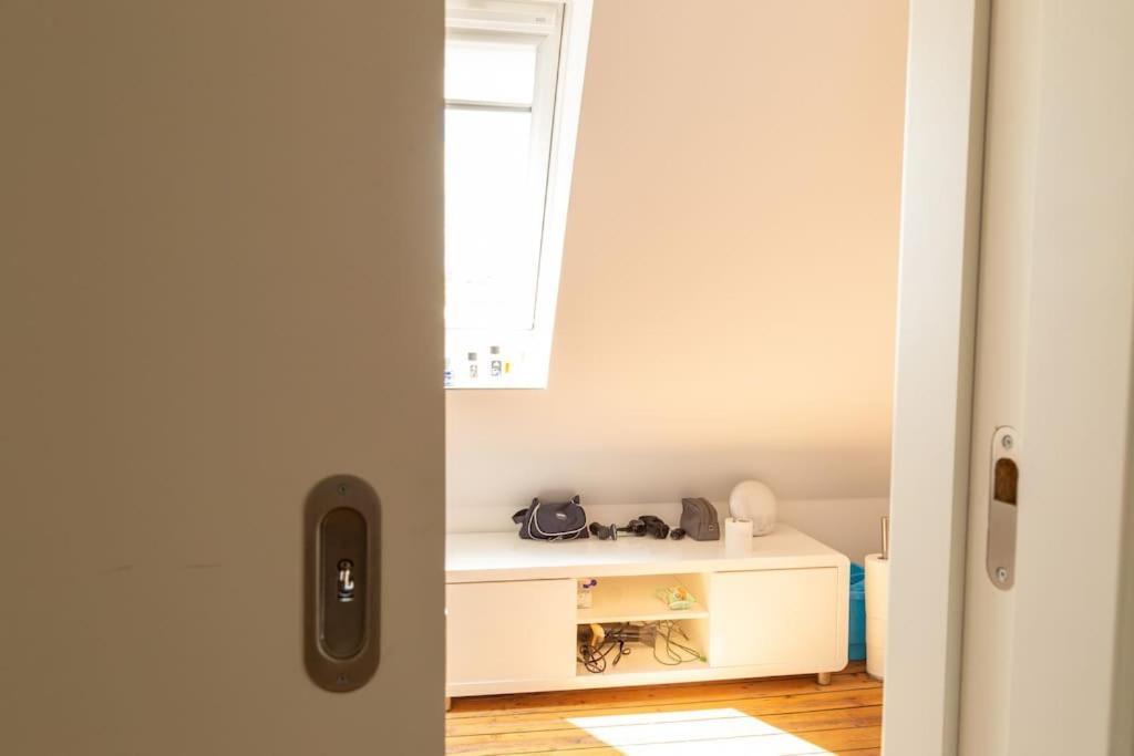 Luxurioeses Penthouse Mit Dachterrasse & Massagesessel Em-apartments Deutschland Bielefeld